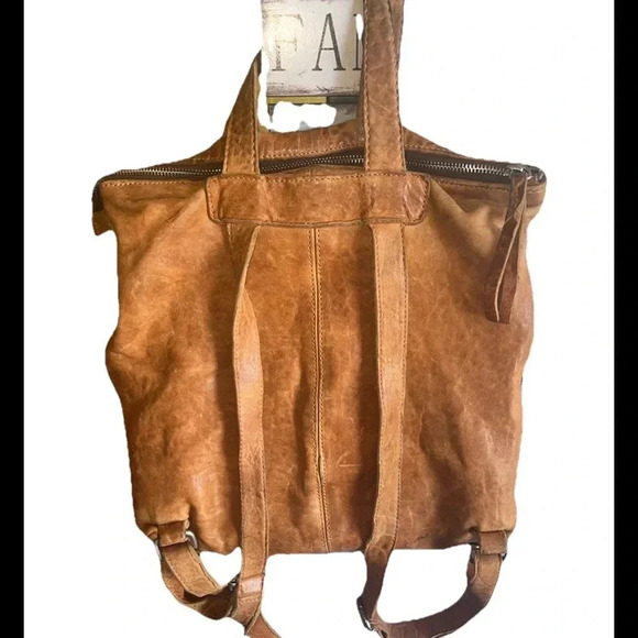 Brown Leather Women's Backpack - Picture 3 of 9